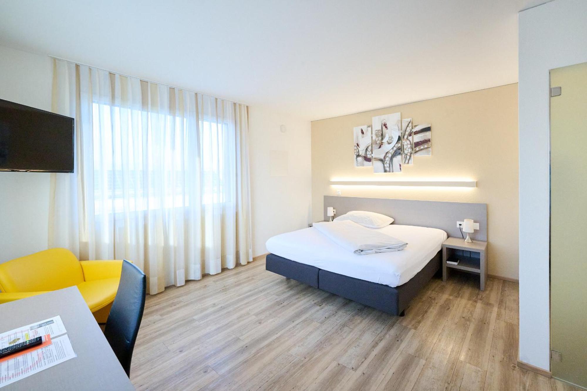 Hotel Am Kreisel Self-Check-In By Smart Hotels Лахен Экстерьер фото