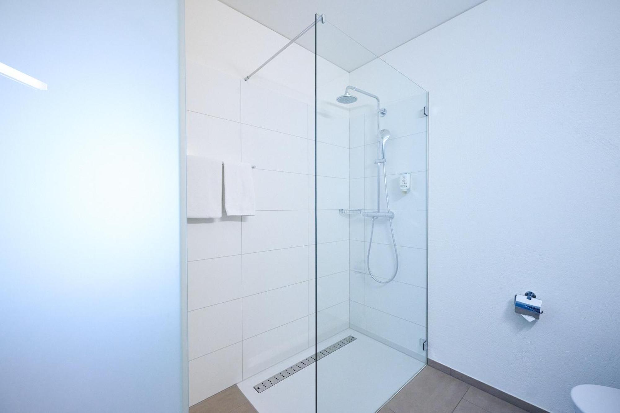 Hotel Am Kreisel Self-Check-In By Smart Hotels Лахен Экстерьер фото